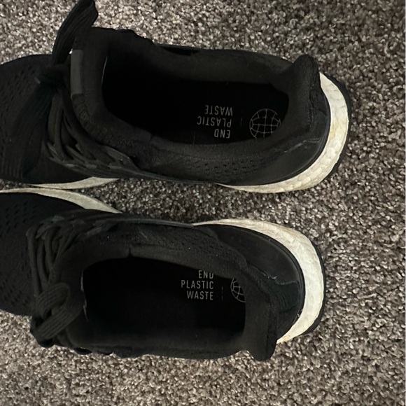Adidas UltraBoost core Black Sneakers size 7.5 - Picture 7 of 11